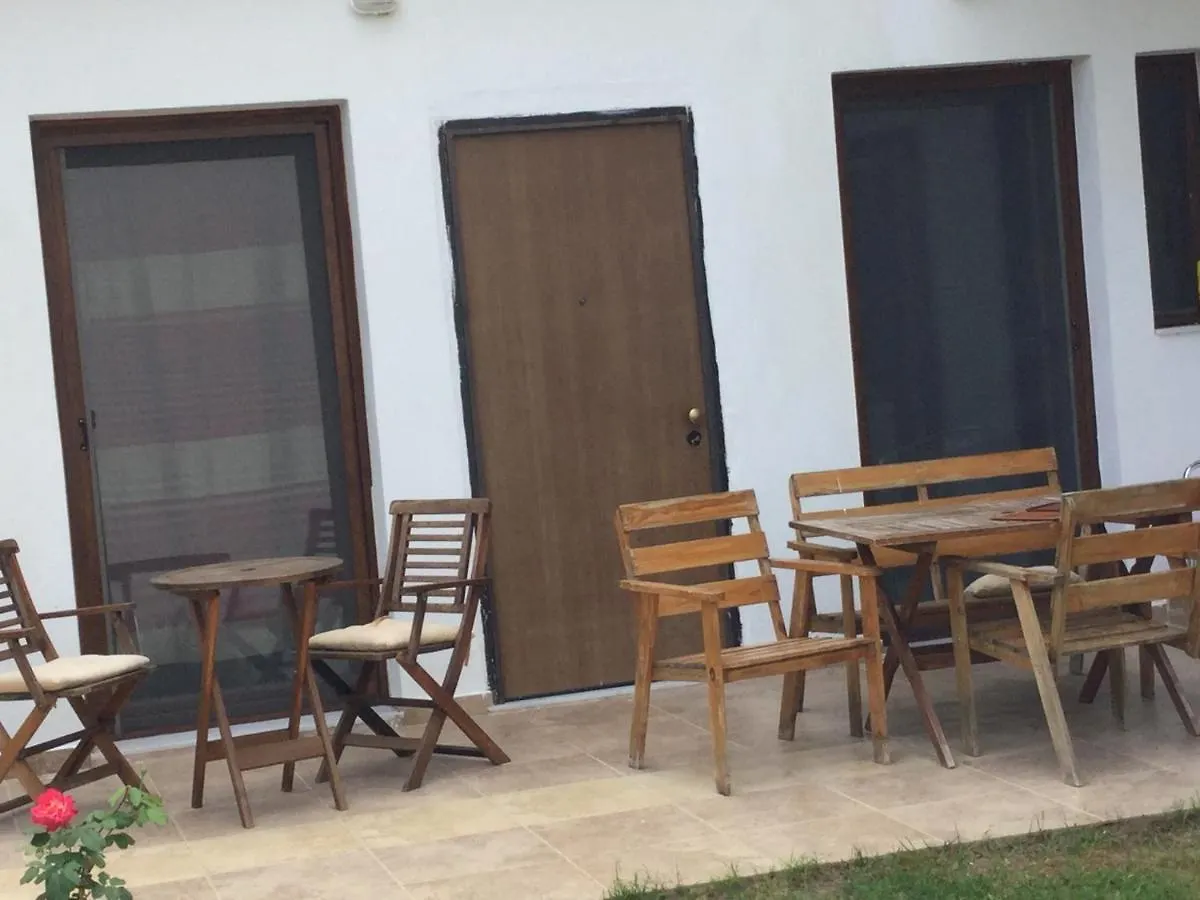 Peaceful Apartments In Elani