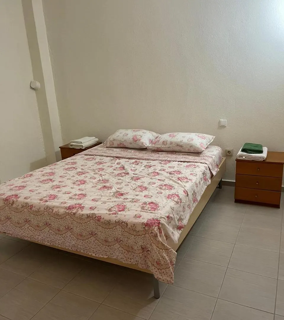 Peaceful Apartments In Elani