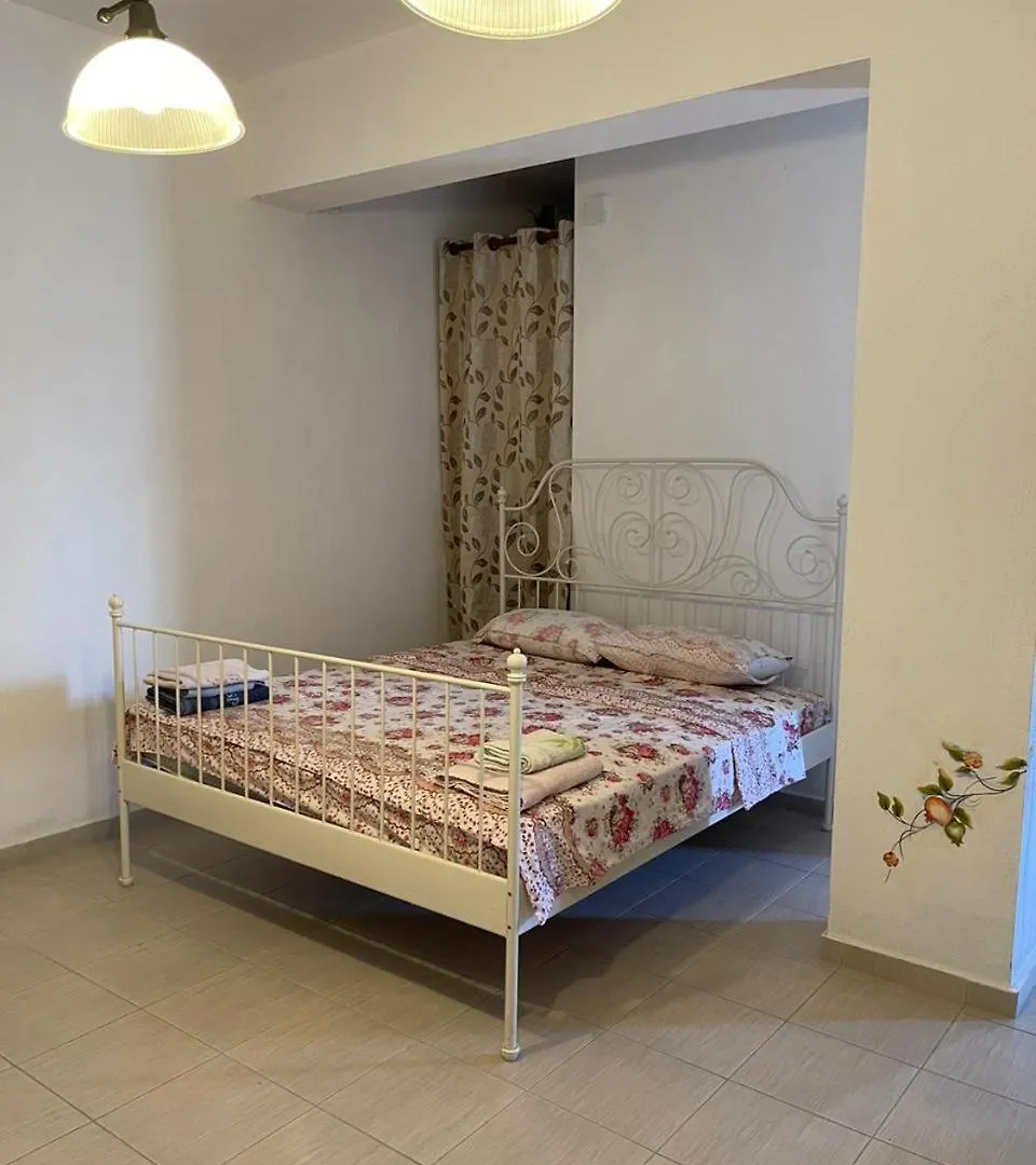 Peaceful Apartments In Elani
